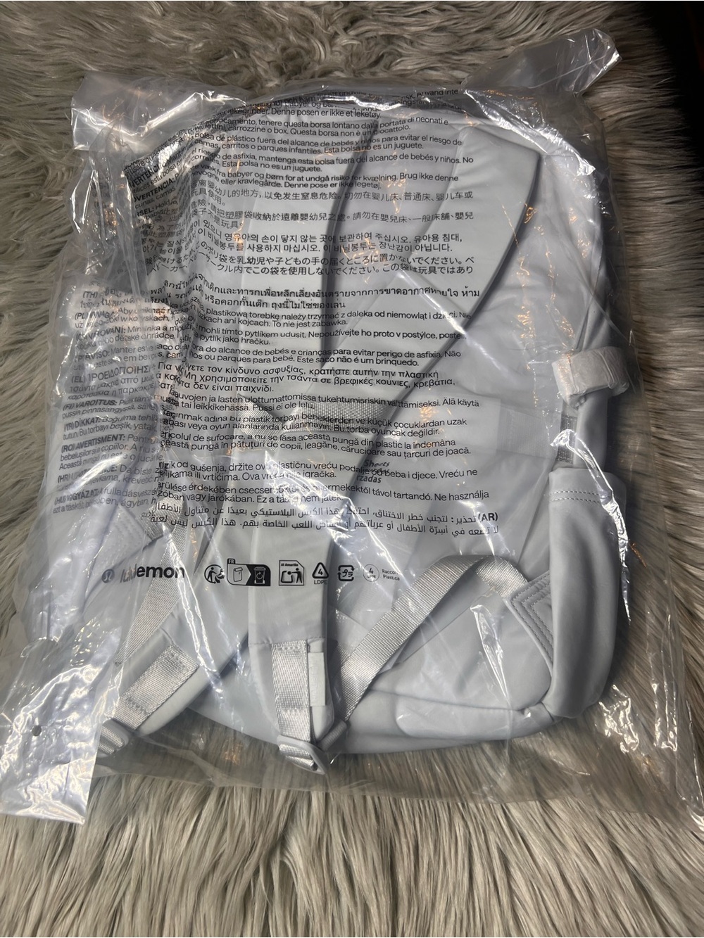 NWT lululemon new crew backpack - Picture 3 of 5